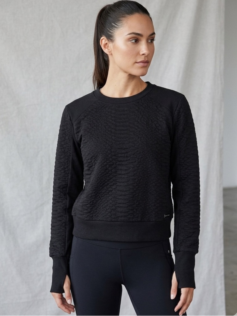 Nine West Active Textured Quilted Crewneck Sweatshirt - Medium